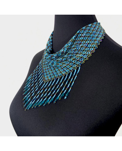 Collar Azul y zafiros verdes