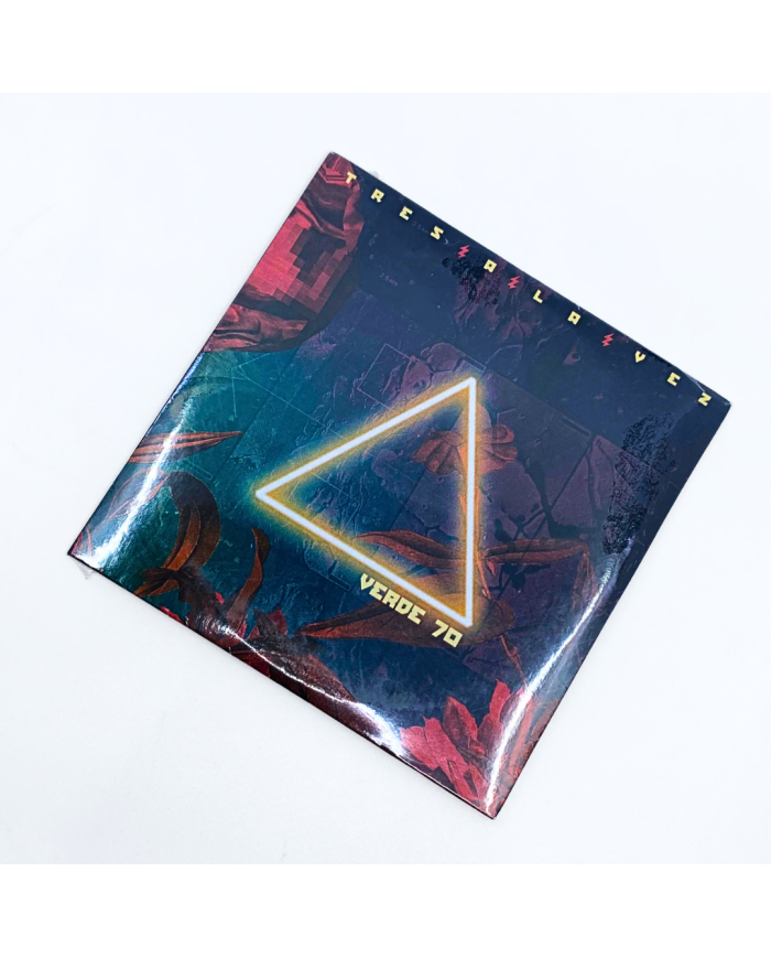 CD V70_Tres_a_la_vez