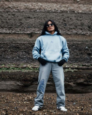 Hoodie “Ecuatorianos” – BOU (Celeste)