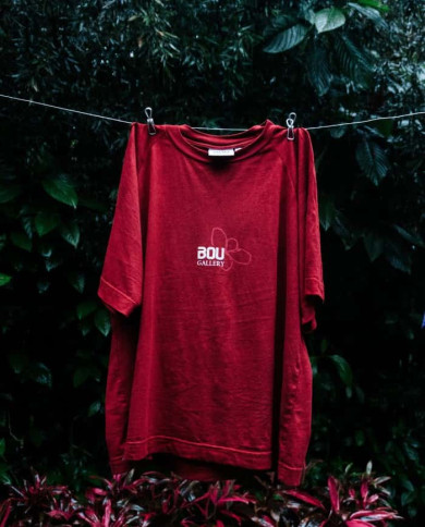 Camiseta “Guardián Ancestral” – BOU (Vino)