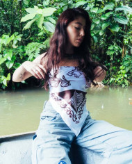 Hoodie “From the Middle of the World” – BOU (Negro)